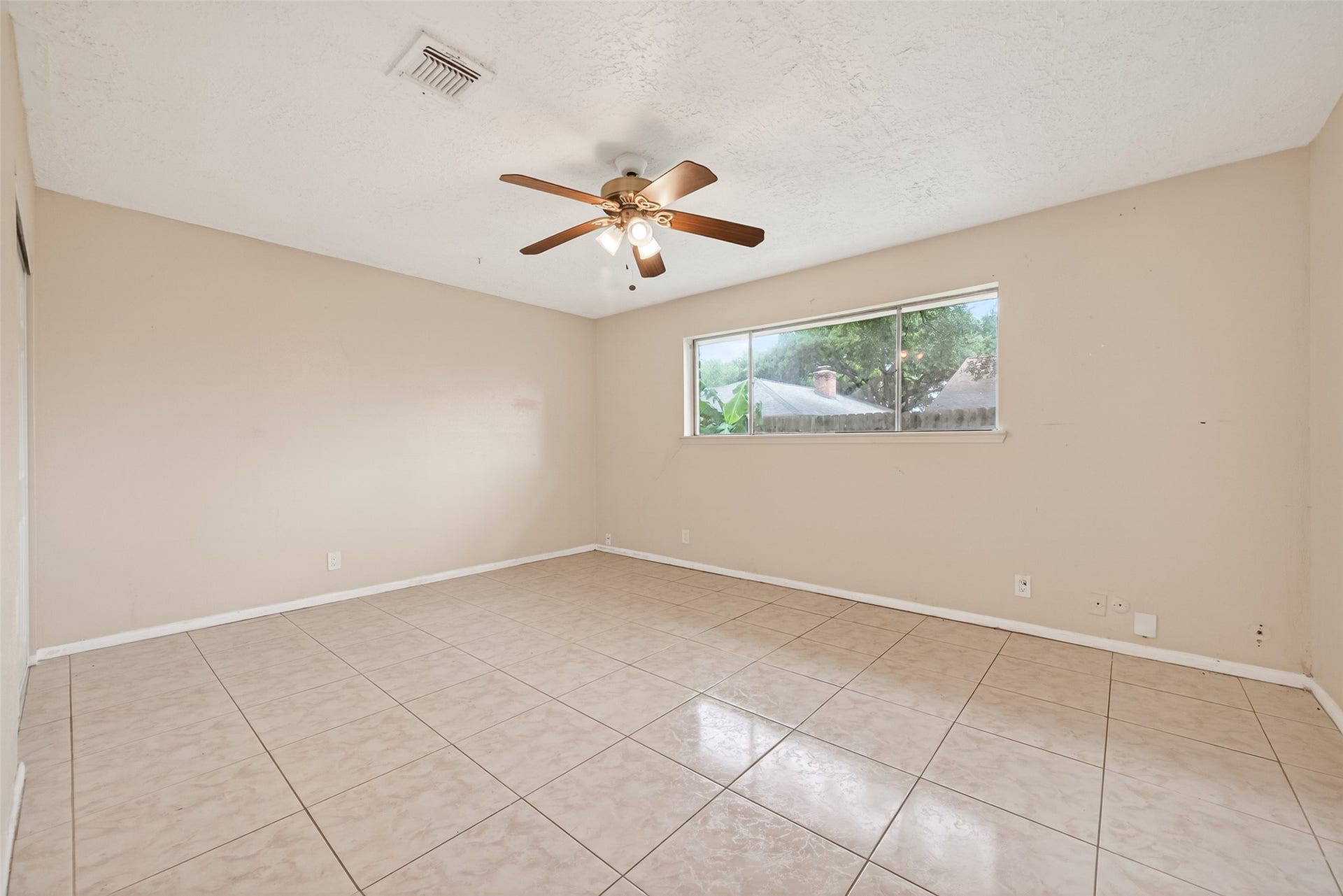 9318 Benning Drive, Houston, TX 77031 9318 Benning Drive, Houston, TX 77031