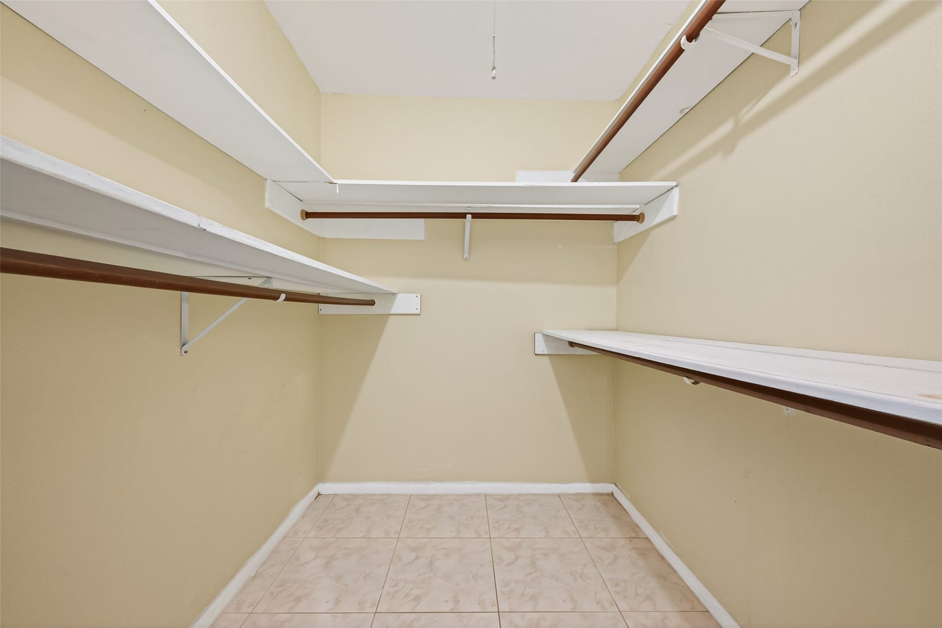 9318 Benning Drive, Houston, TX 77031 9318 Benning Drive, Houston, TX 77031
