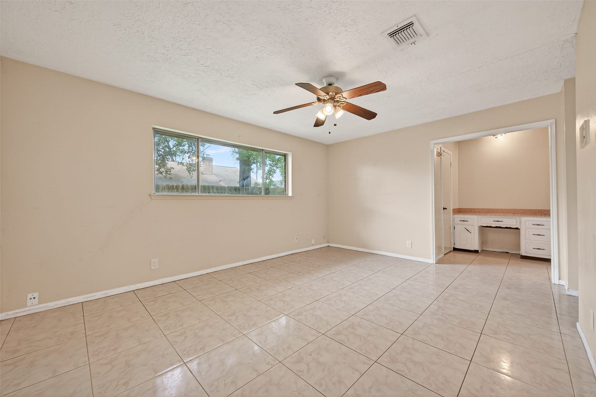 9318 Benning Drive, Houston, TX 77031 9318 Benning Drive, Houston, TX 77031
