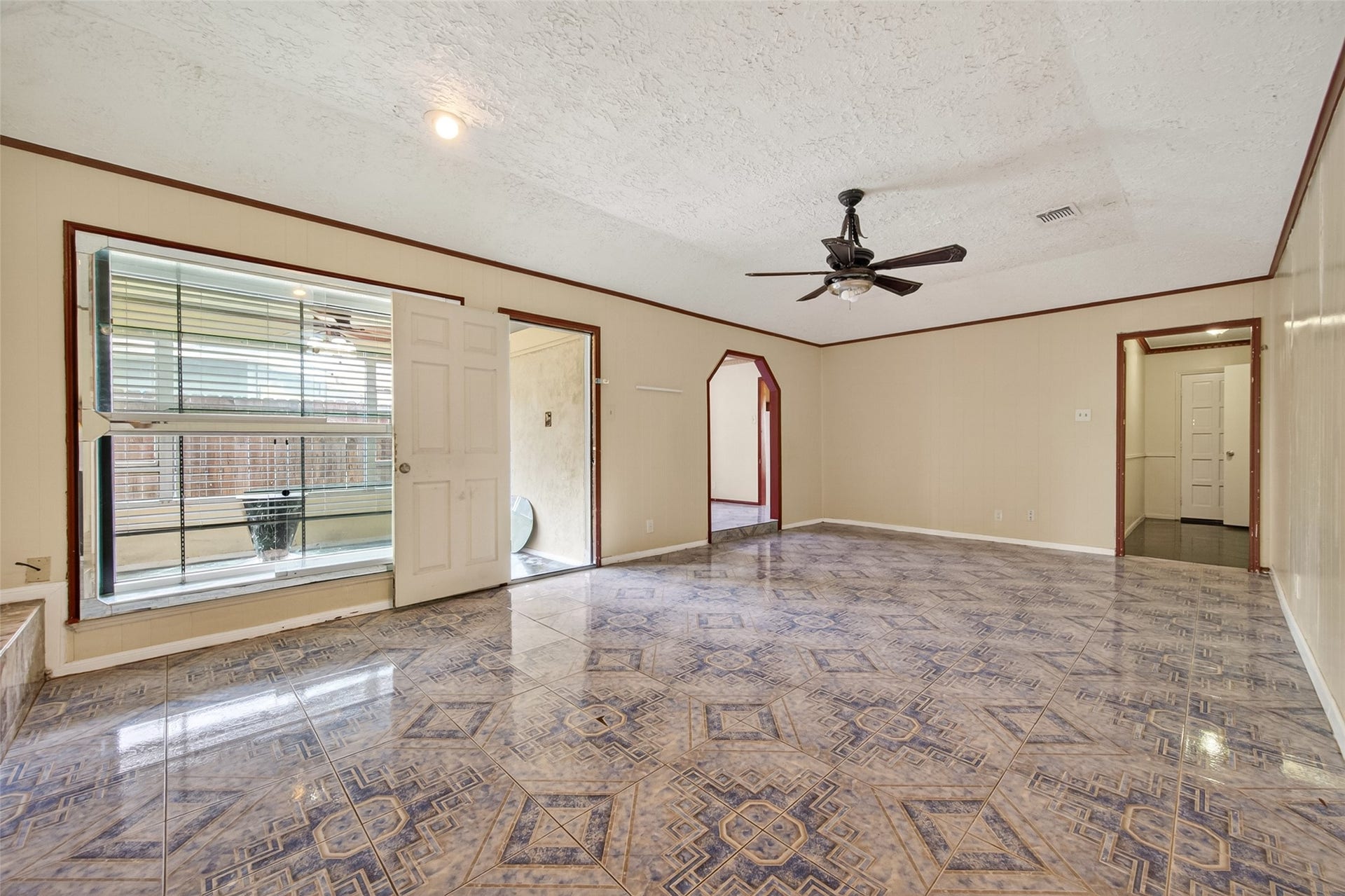 9318 Benning Drive, Houston, TX 77031 9318 Benning Drive, Houston, TX 77031