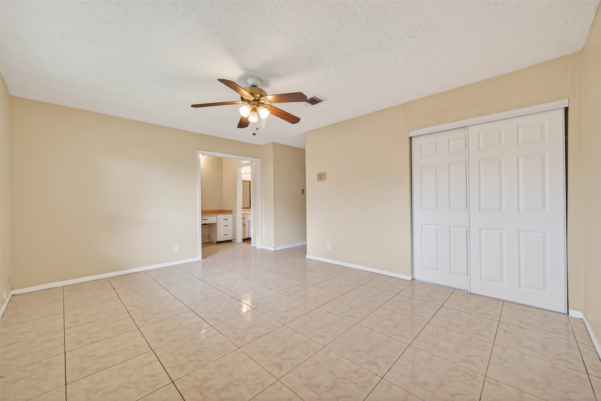 9318 Benning Drive, Houston, TX 77031 9318 Benning Drive, Houston, TX 77031