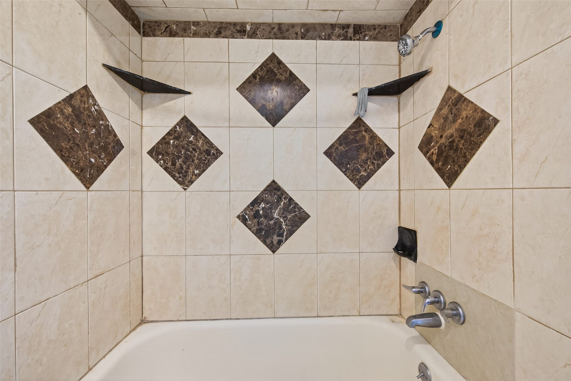 9318 Benning Drive, Houston, TX 77031 9318 Benning Drive, Houston, TX 77031