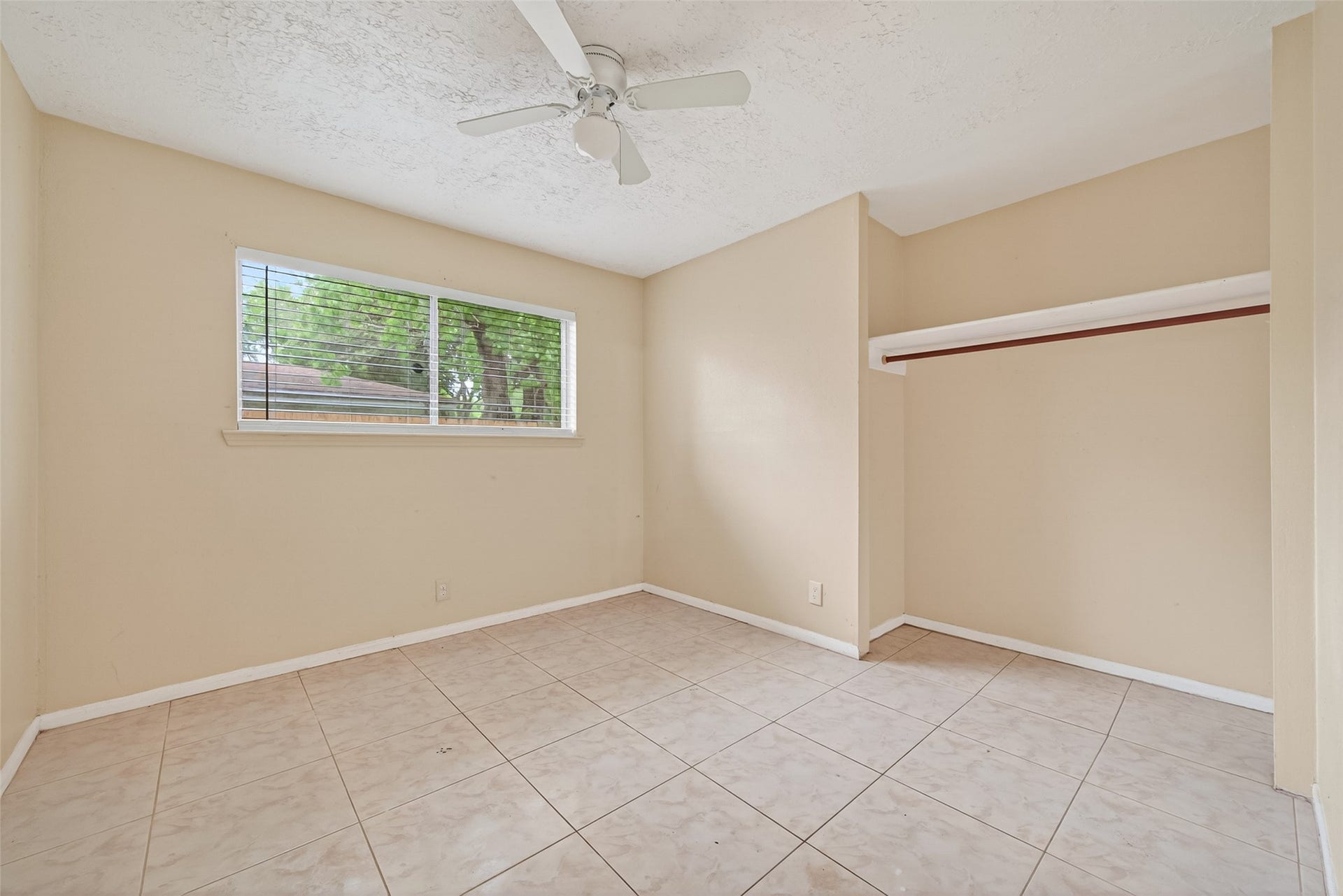 9318 Benning Drive, Houston, TX 77031 9318 Benning Drive, Houston, TX 77031