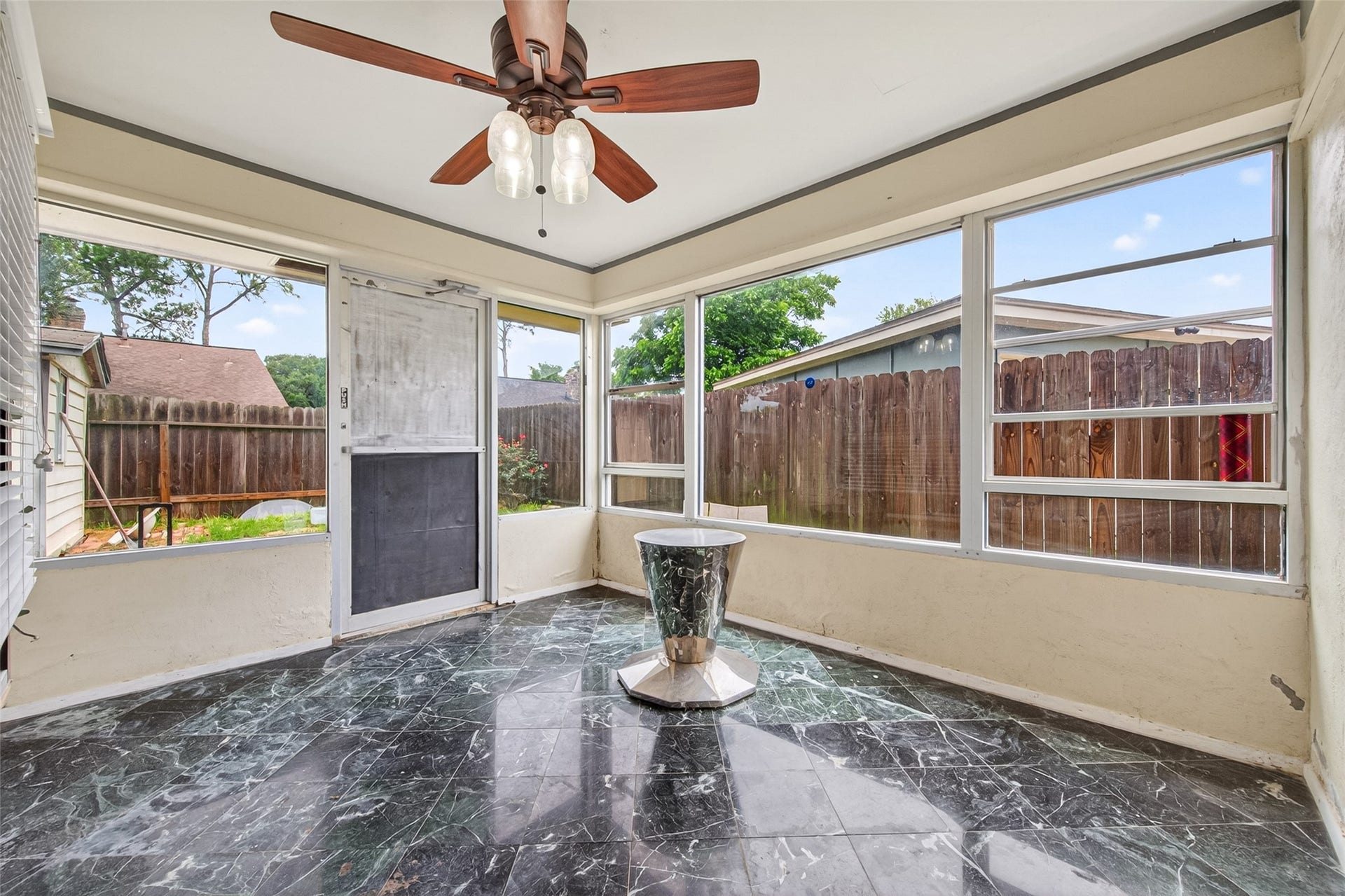 9318 Benning Drive, Houston, TX 77031 9318 Benning Drive, Houston, TX 77031