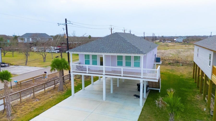 Property photo for 1342 Sapphire Palms Court, San Leon, TX