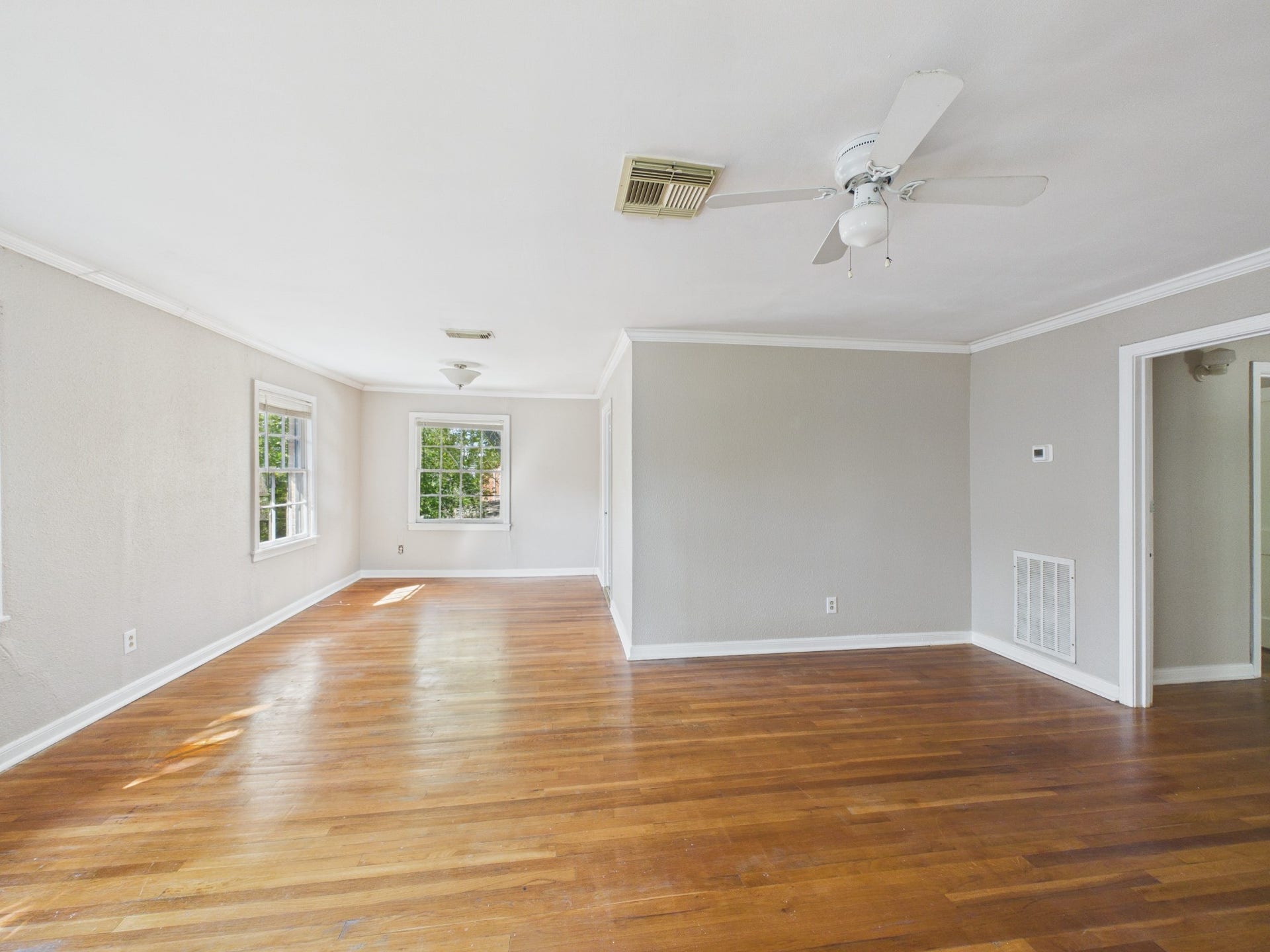 4502 Larch Lane, Bellaire, TX 77401 4502 Larch Lane, Bellaire, TX 77401