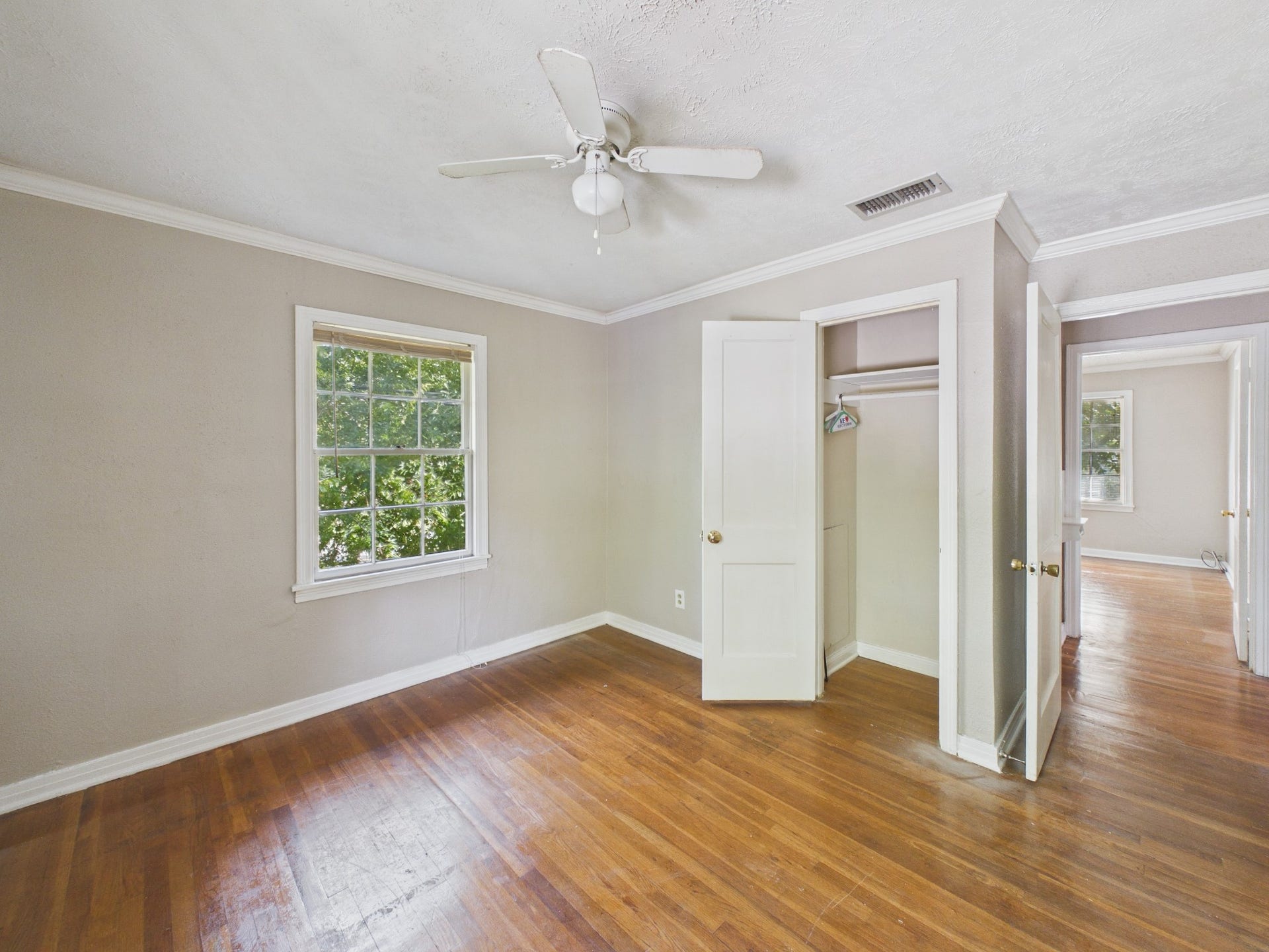 4502 Larch Lane, Bellaire, TX 77401 4502 Larch Lane, Bellaire, TX 77401