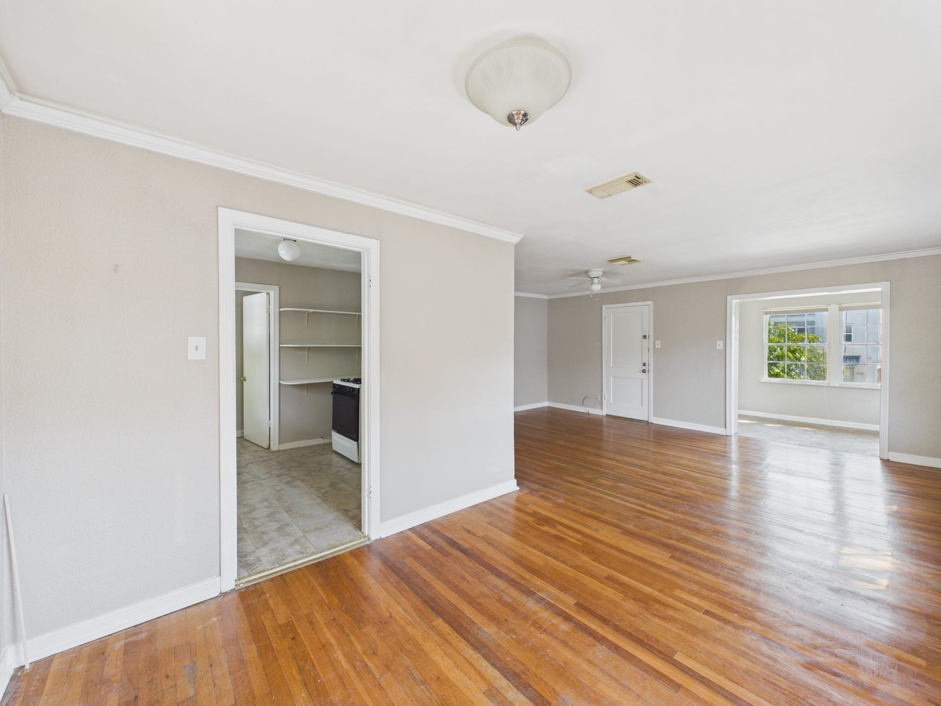 4502 Larch Lane, Bellaire, TX 77401 4502 Larch Lane, Bellaire, TX 77401