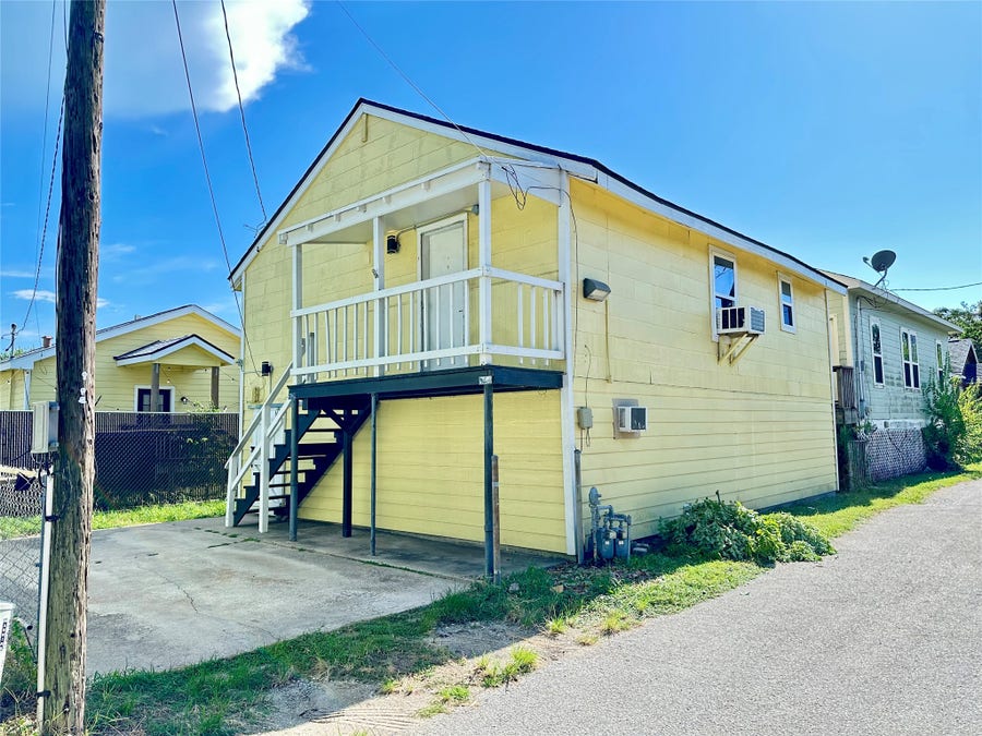 Property photo for 5306 Avenue O 1/2, #Rear, Galveston, TX