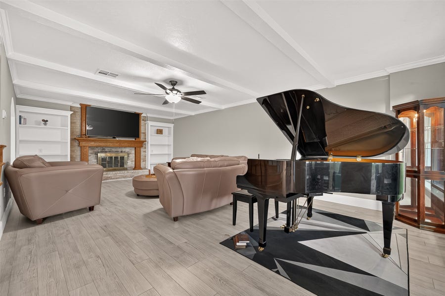 Property photo for 5507 Arncliffe Drive, Houston, TX