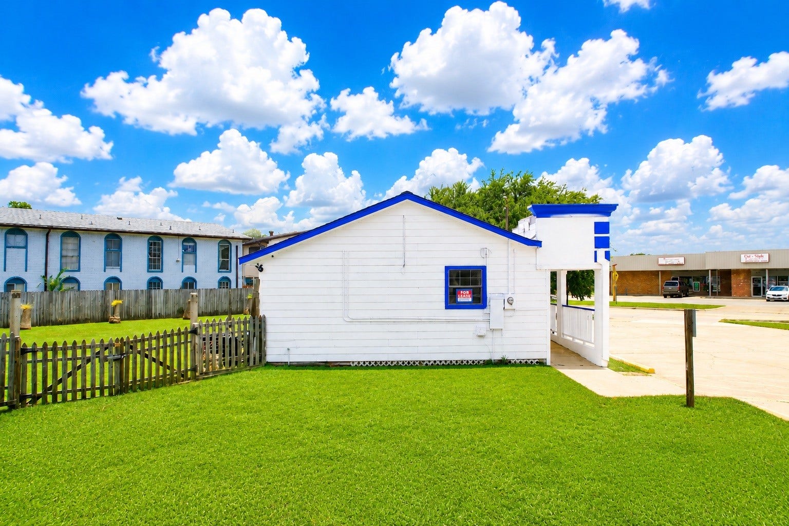 2321 Burke Road, Pasadena, TX 77502