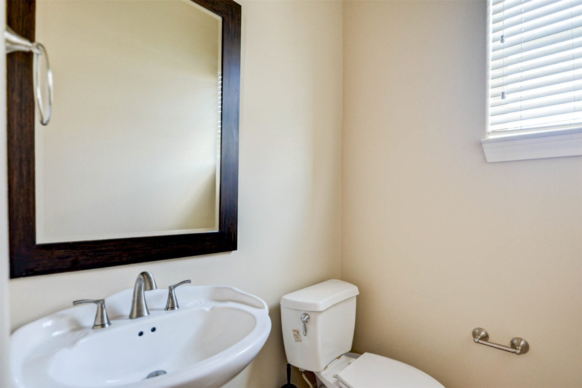 2731 Sherwin Street, Houston, TX 77007 2731 Sherwin Street, Houston, TX 77007