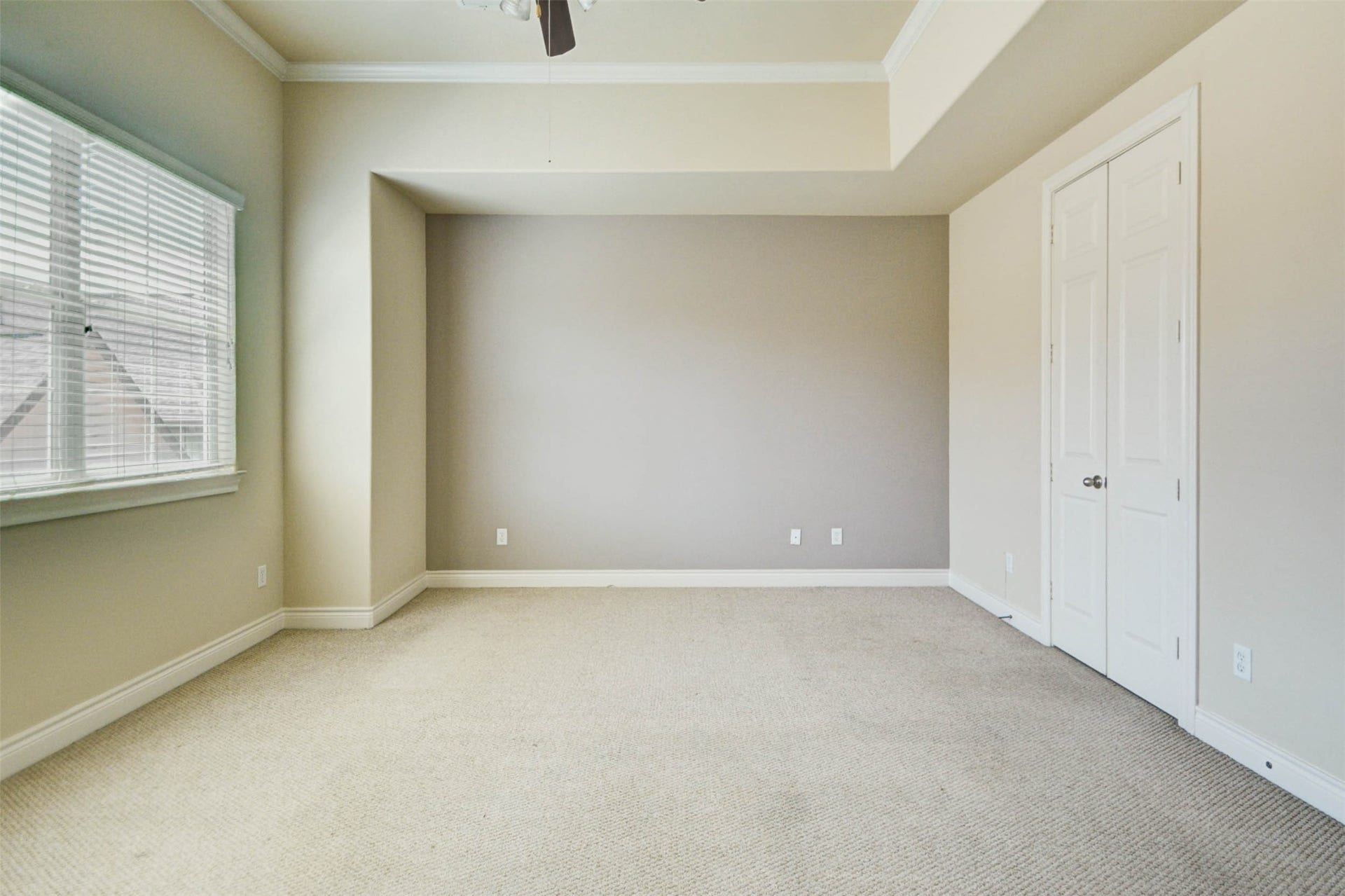 2731 Sherwin Street, Houston, TX 77007 2731 Sherwin Street, Houston, TX 77007
