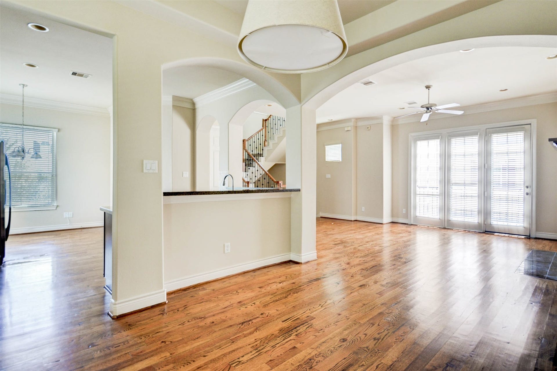 2731 Sherwin Street, Houston, TX 77007 2731 Sherwin Street, Houston, TX 77007