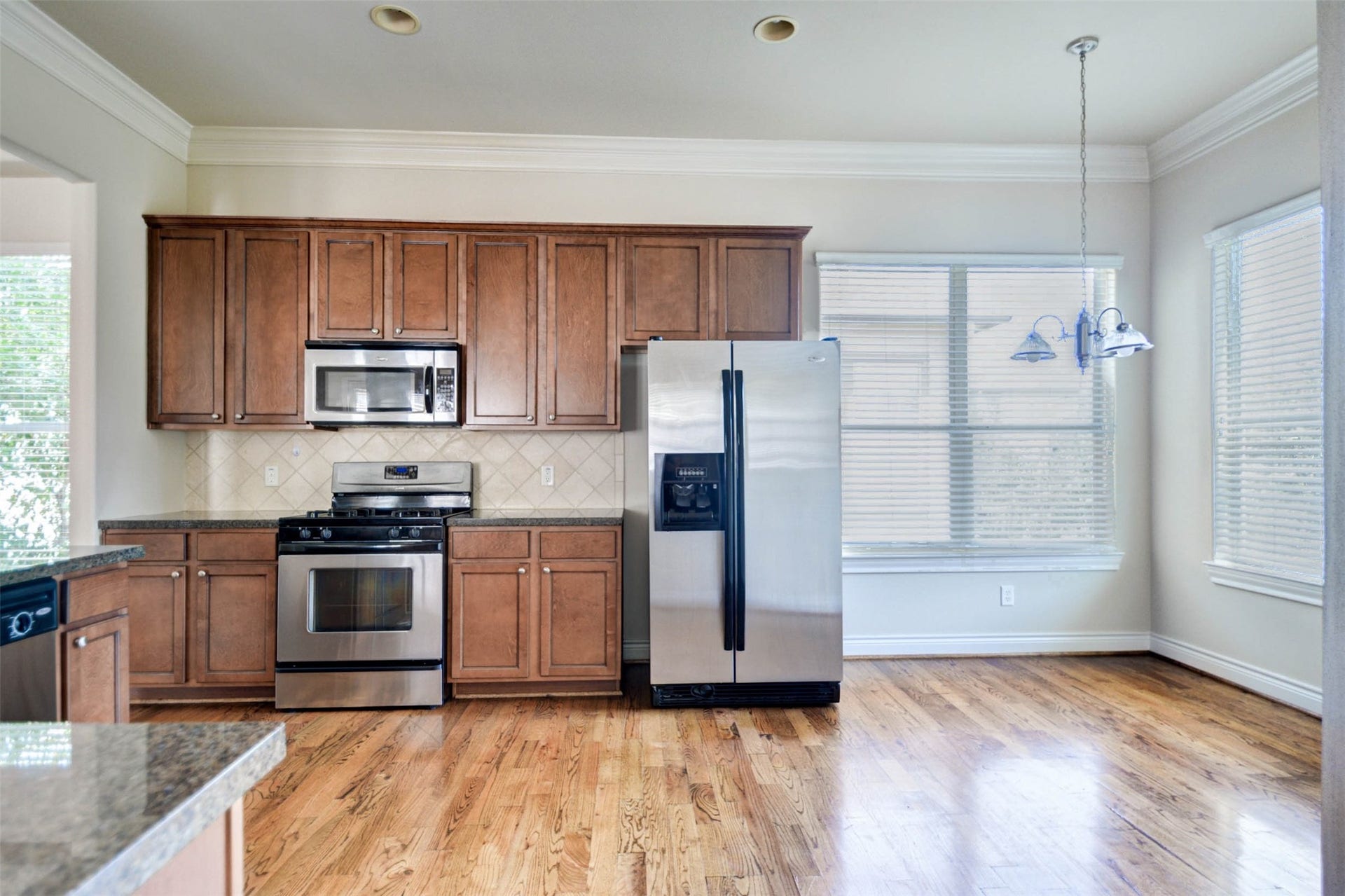 2731 Sherwin Street, Houston, TX 77007 2731 Sherwin Street, Houston, TX 77007