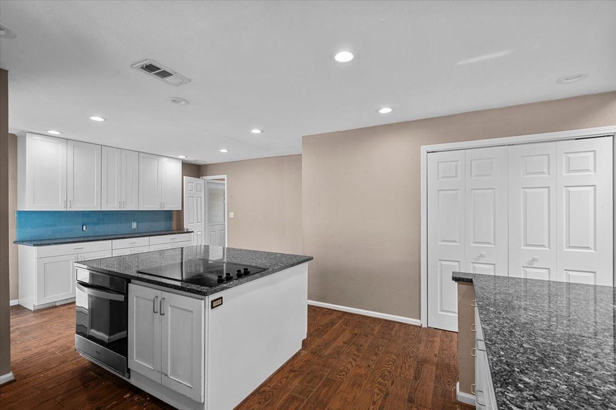 7228 Avenue R, Santa Fe, TX 77510 7228 Avenue R, Santa Fe, TX 77510