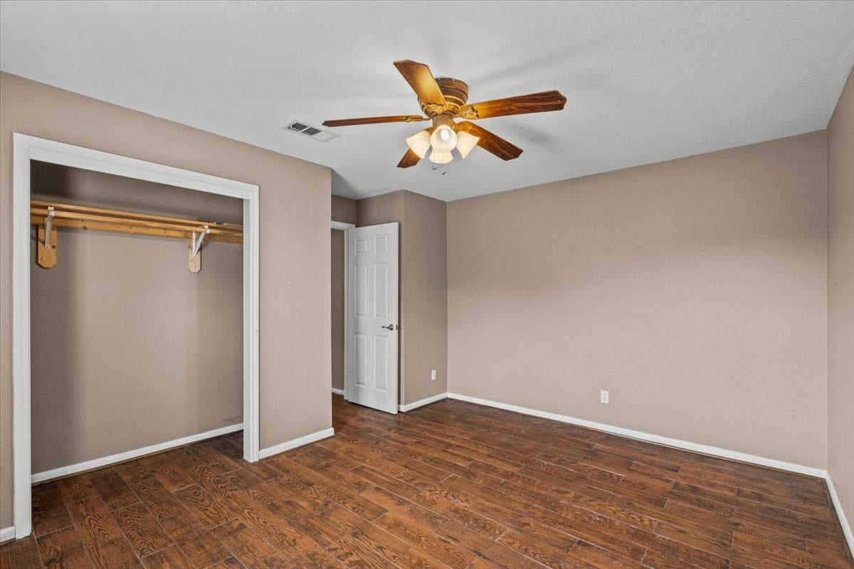 7228 Avenue R, Santa Fe, TX 77510 Secondary bedroom #1