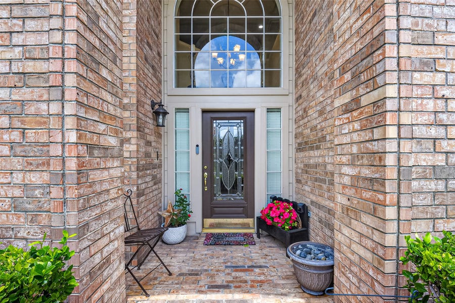 Property photo for 2419 Bay Hill Drive, Baytown, TX