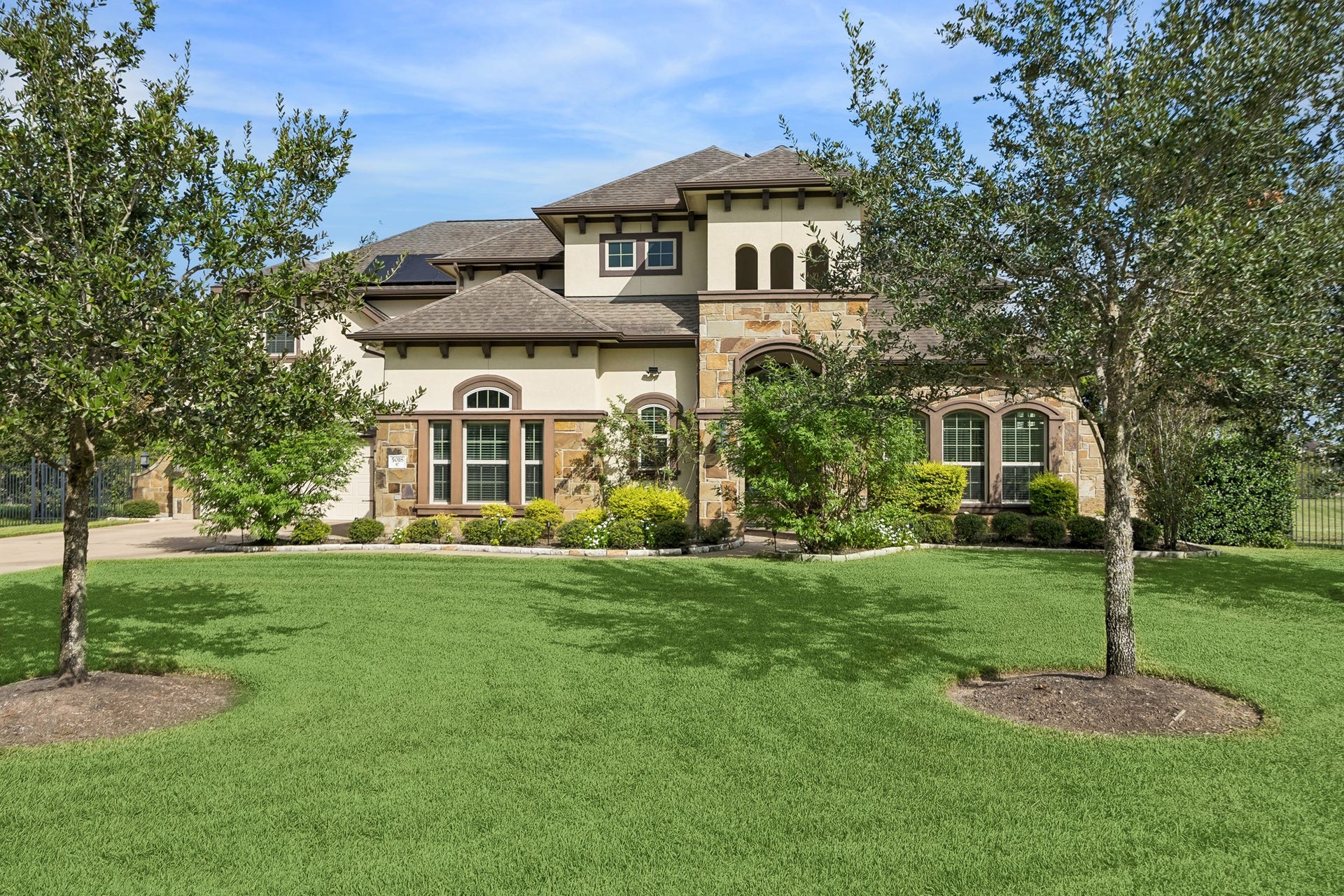 5018 Southampton Road, Missouri City, TX 77459 5018 Southampton Road, Missouri City, TX 77459