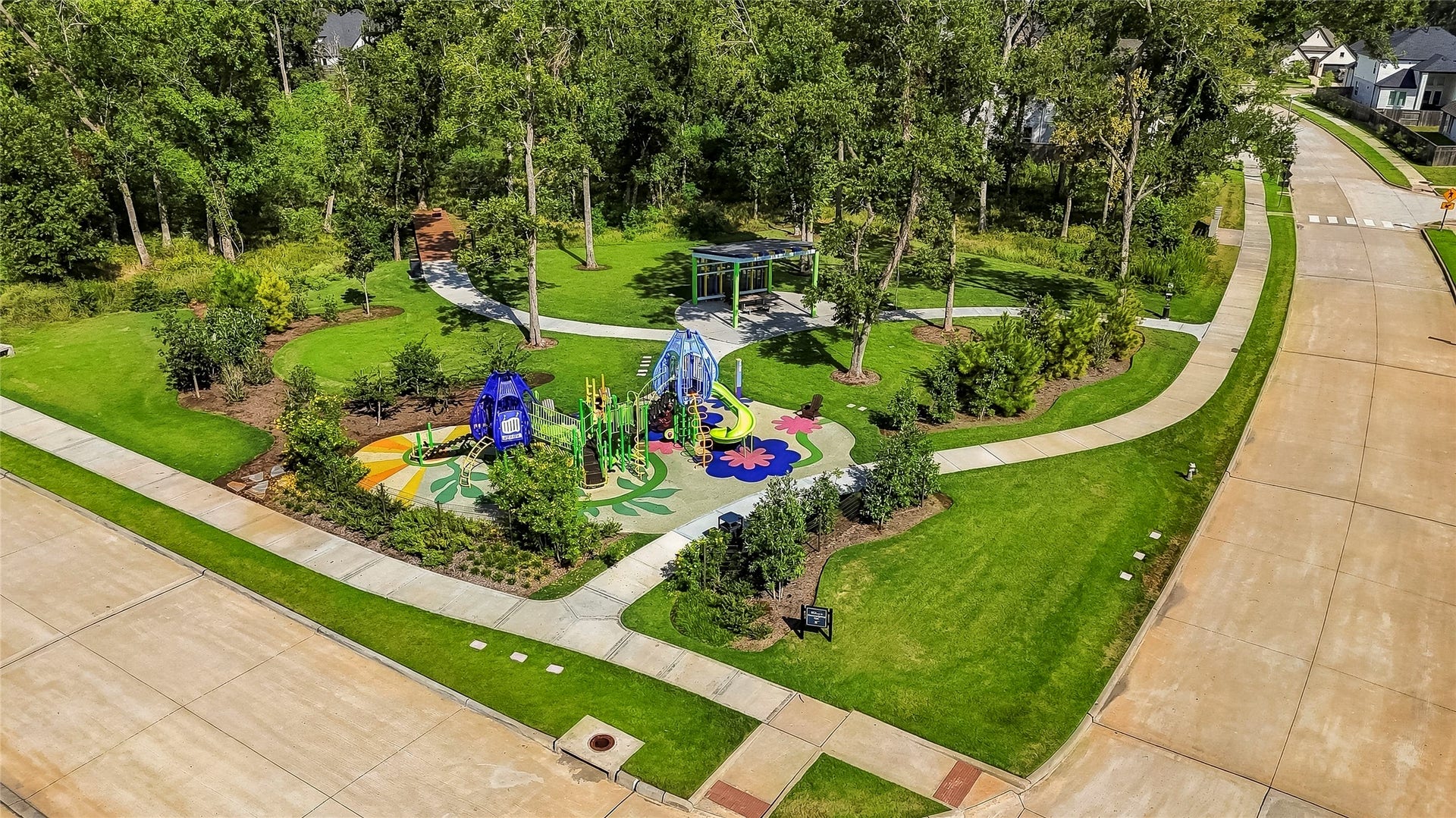 10606 Novy Grove Drive, Missouri City, TX 77459 This cute park is just a few doors down from the home. Sienna has done such a great job of planning pocket parks within neighborhoods, along with walking trails and so many other state of the art amenities.