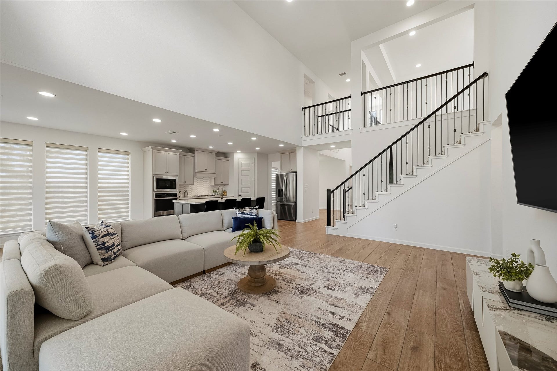 10606 Novy Grove Drive, Missouri City, TX 77459 This floor plan is FANTASTIC! It is open concept and the two-story ceiling in the family room make it feel even larger than it actuall is. The upgraded iron balusters on the stairs add a designer touch and a modern vibe.