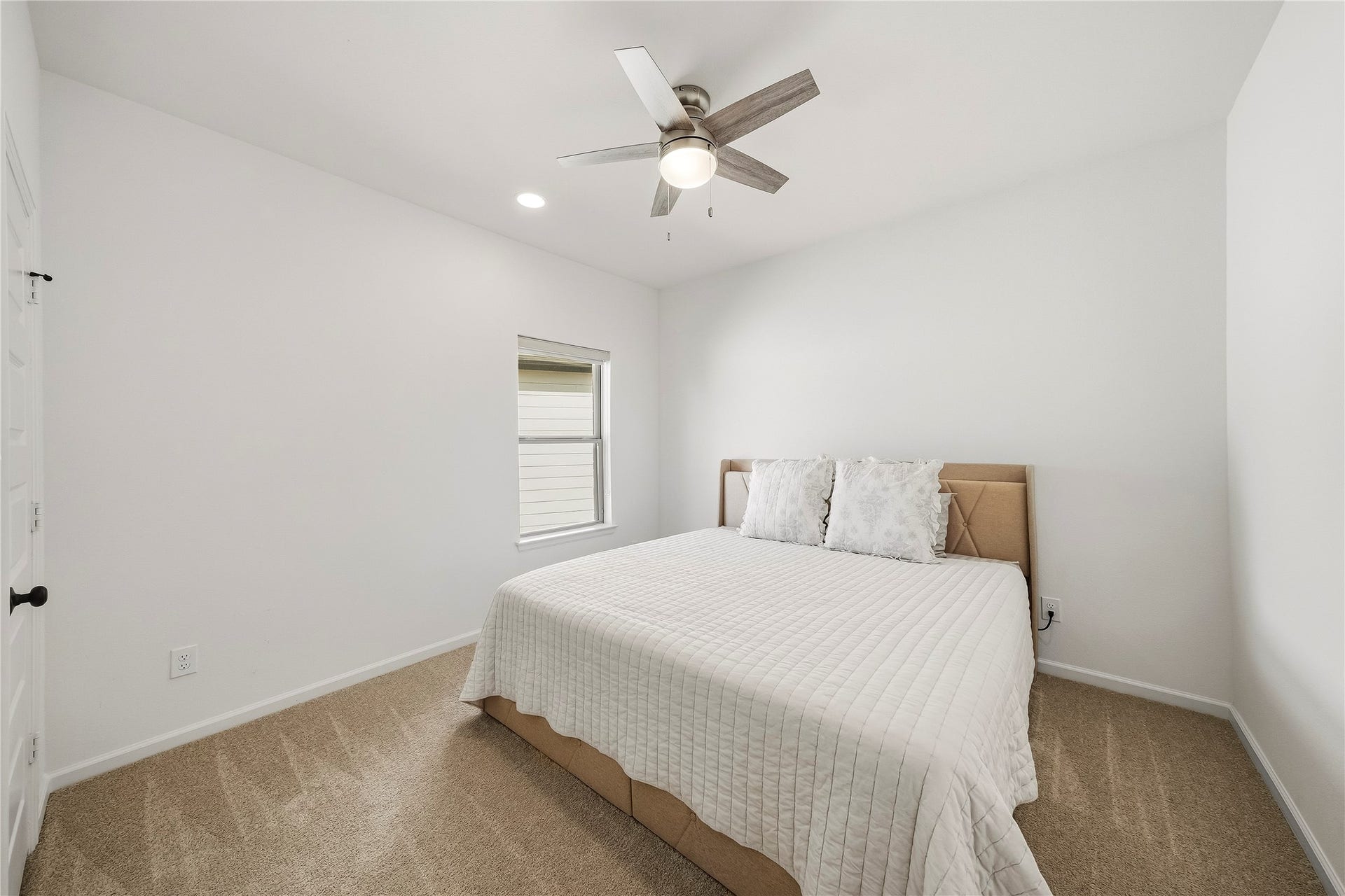 10606 Novy Grove Drive, Missouri City, TX 77459 This is the second upstairs bedroom and it actually feels much larger in person, than it appears in the photo.