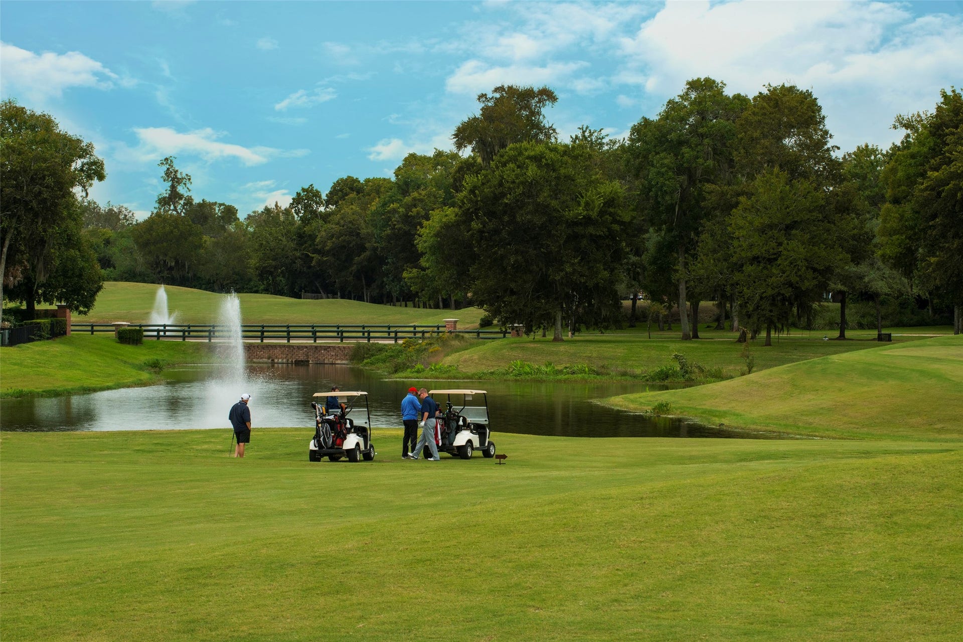 10606 Novy Grove Drive, Missouri City, TX 77459 Sienna is a master planned community that has so much to offer! The Sienna Golf Club is a private membership club that is an affordable option for those who want a convenient option to play.