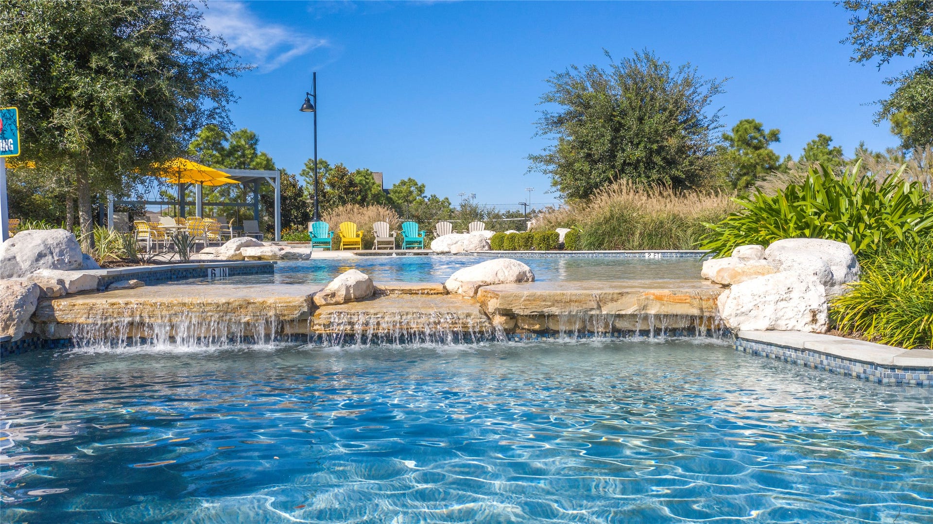 10606 Novy Grove Drive, Missouri City, TX 77459 Sienna has so many pools dispersed throughout the community. Each pool has its own personality. There are so many great amenities for Sienna residents to enjoy.