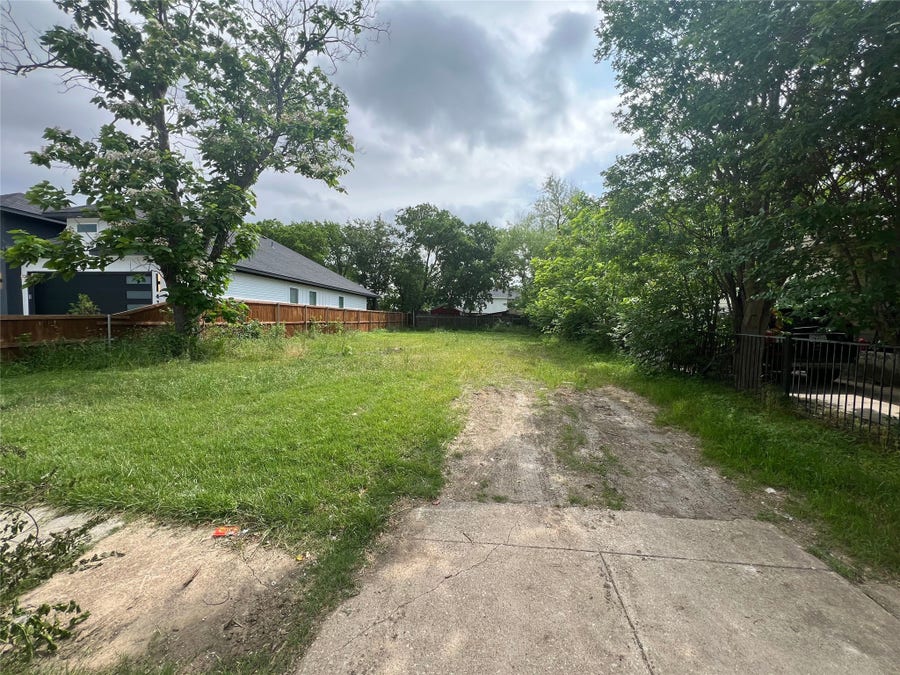 Property photo for 4126 Esmalda Street, Dallas, TX