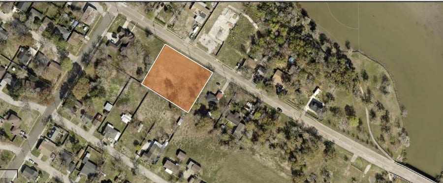 Property photo for 1719 W Texas Avenue, Baytown, TX