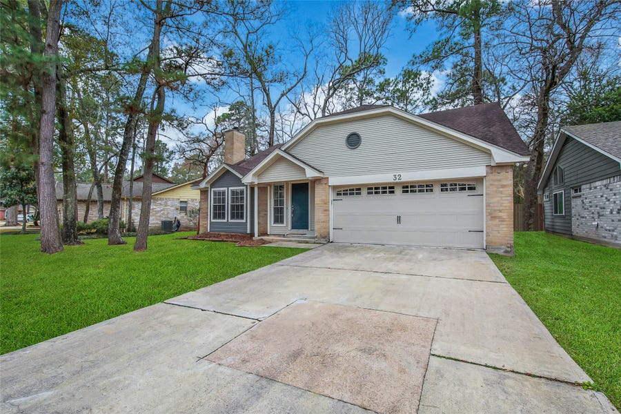 Property photo for 32 E Lance Leaf Road, The Woodlands, TX
