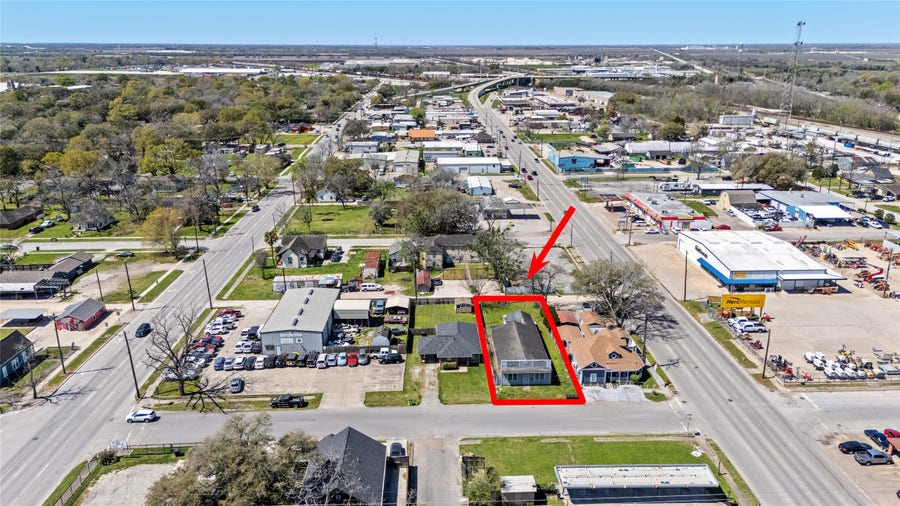 Property photo for 1004 Houston Street, Rosenberg, TX
