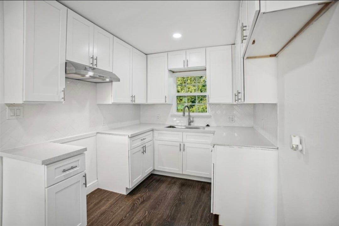 105 Lee Drive, La Marque, TX 77568 105 Lee Drive, La Marque, TX 77568