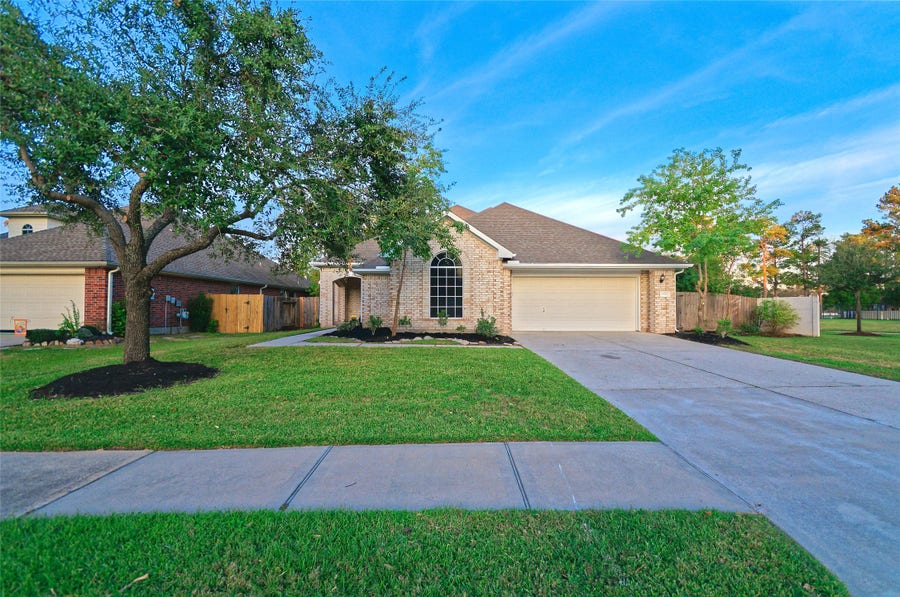Property photo for 19302 Dolan Springs Drive, Tomball, TX