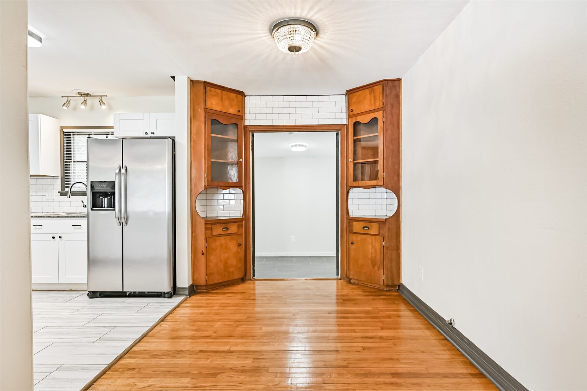 6731 W Bayou Drive, Hitchcock, TX 77563