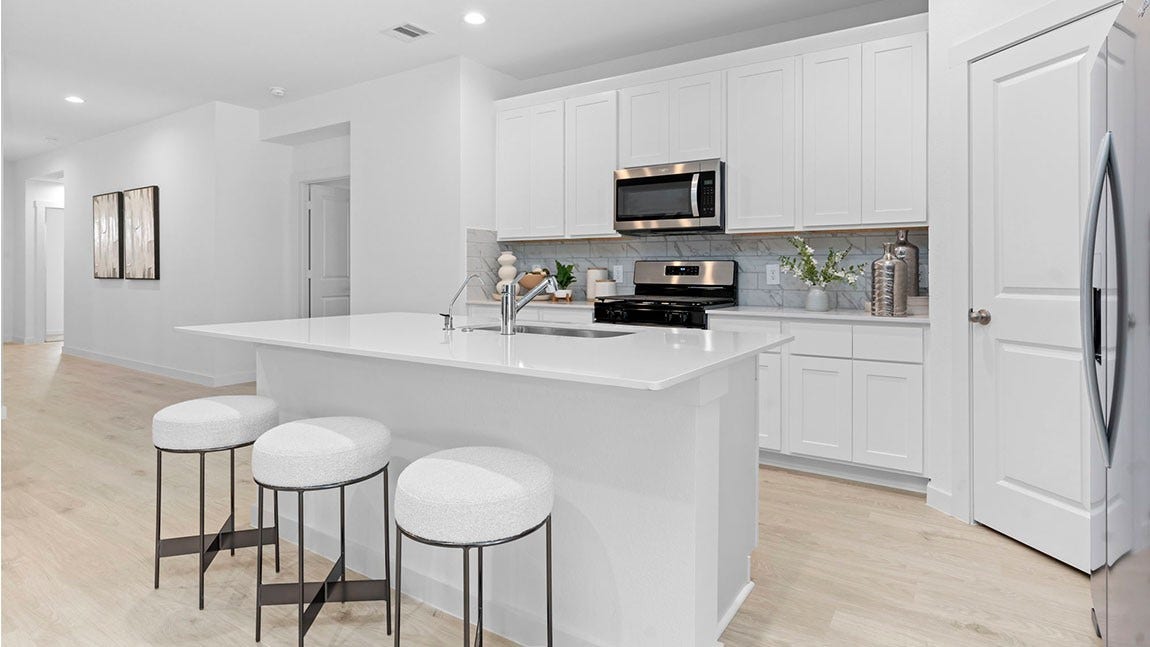 5015 Lemon Grove Drive, Rosenberg, TX 77469 *Images and 3D tour are for illustration only and options may vary from home as built.