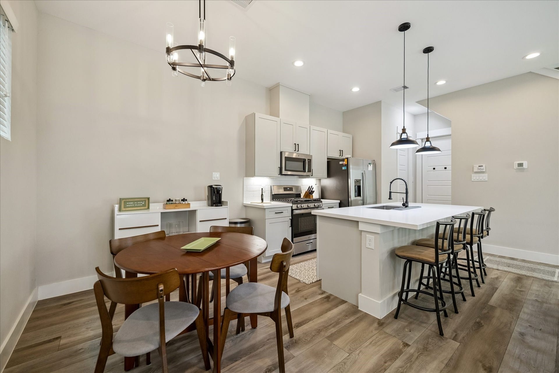 1193 W Tidwell Road, Houston, TX 77091 1193 W Tidwell Road, Houston, TX 77091