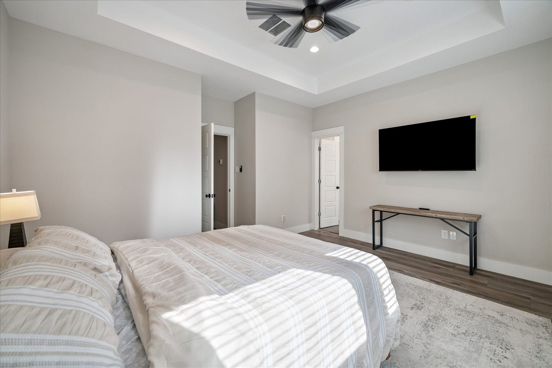 1193 W Tidwell Road, Houston, TX 77091 Primary bedroom
