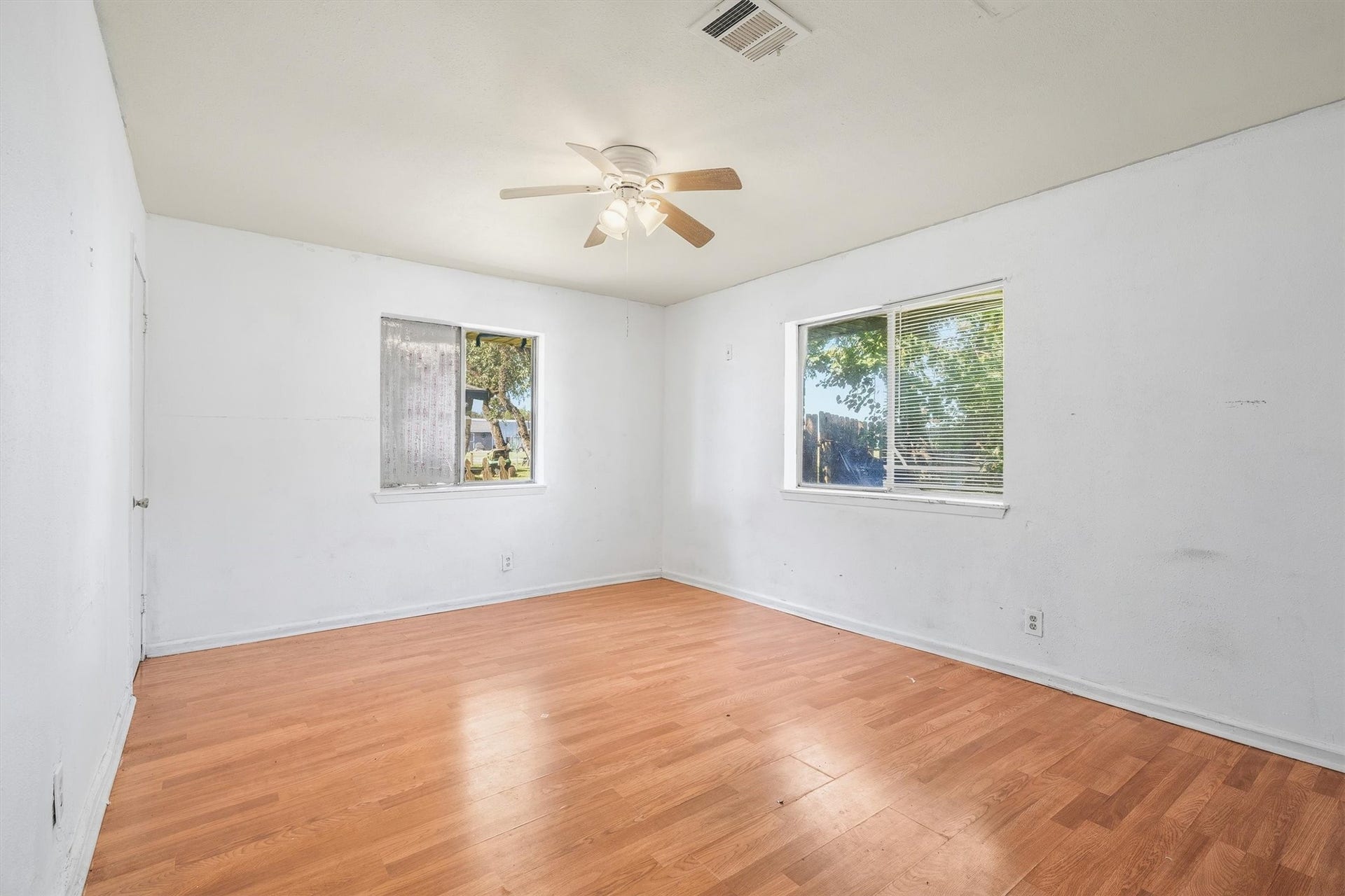 3218 5th Street, Stafford, TX 77477 3218 5th Street, Stafford, TX 77477