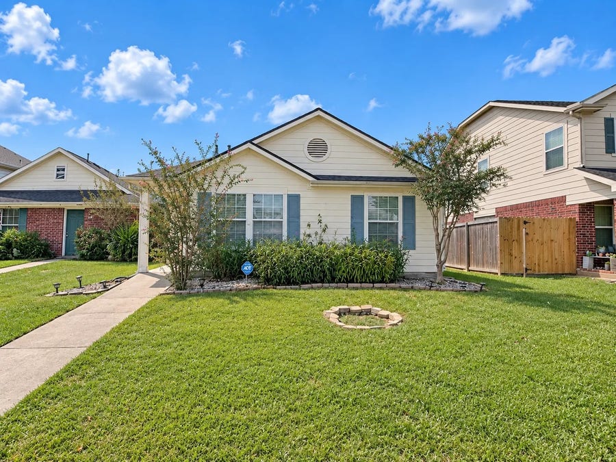 Property photo for 19543 Richland Springs Drive, Houston, TX
