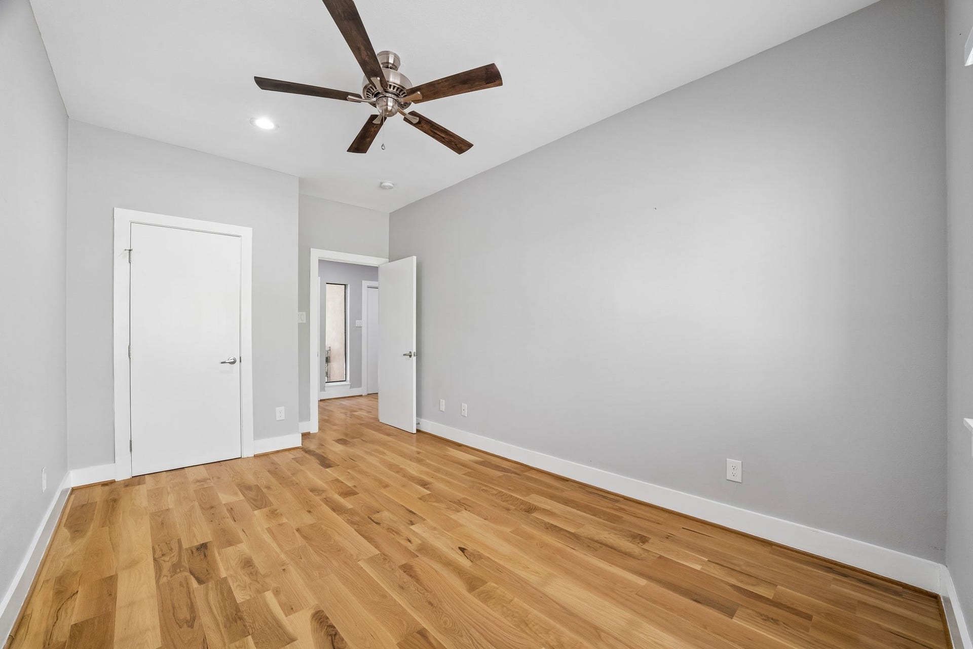 1614 Bonner Street, Houston, TX 77007 1614 Bonner Street, Houston, TX 77007