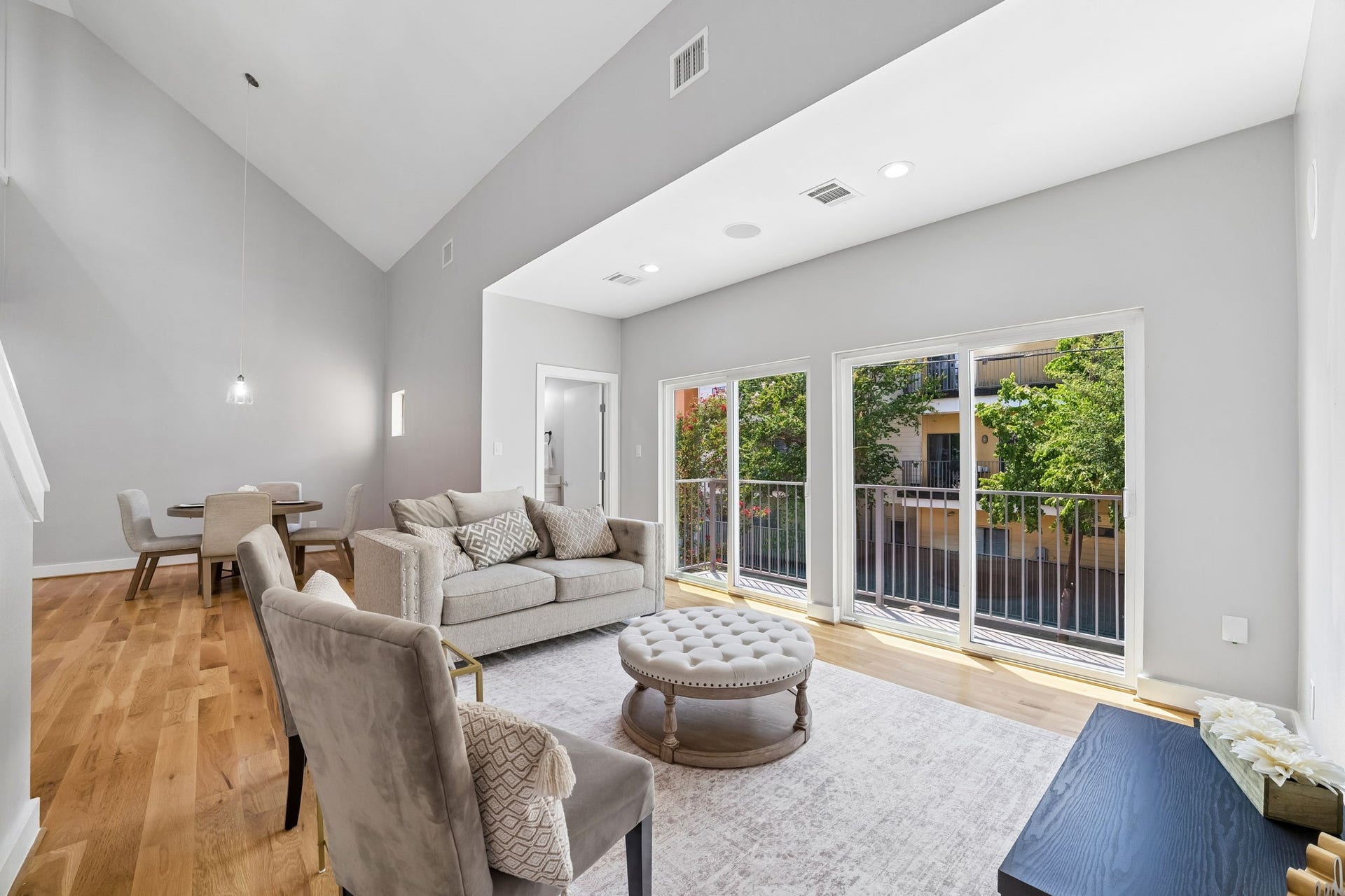 1614 Bonner Street, Houston, TX 77007 1614 Bonner Street, Houston, TX 77007