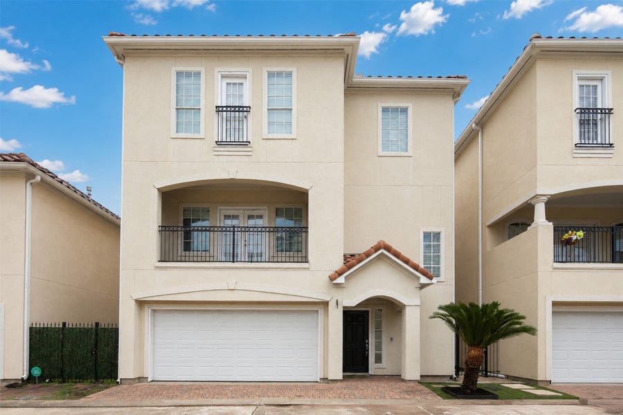 Property photo for 6111 Windwater Pointe, Houston, TX