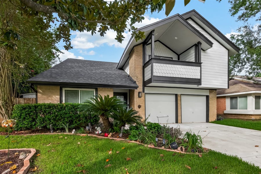 Property photo for 16906 Spruce Run Drive, Spring, TX