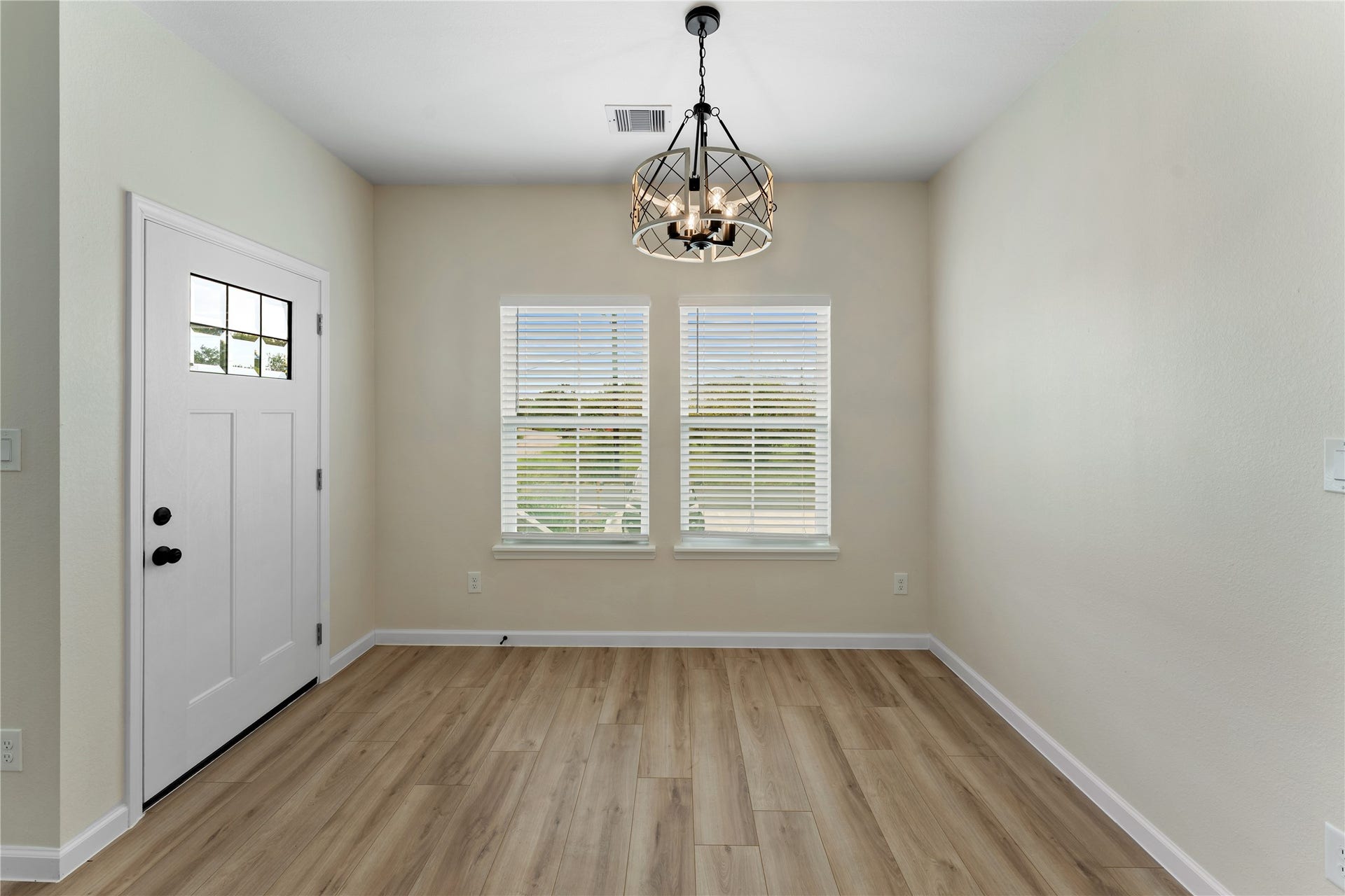 5323 Groveton Street, Houston, TX 77033 5323 Groveton Street, Houston, TX 77033