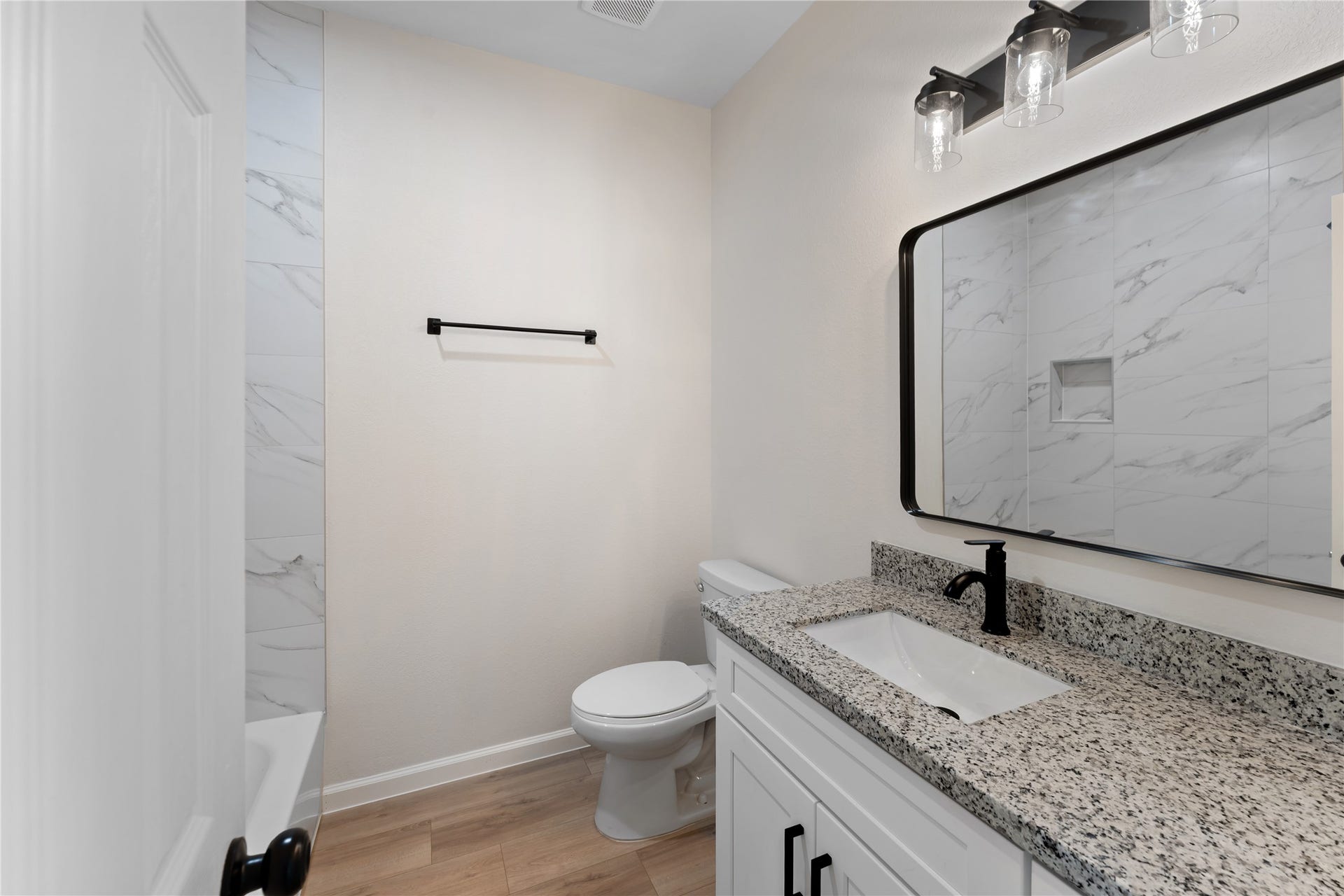 5323 Groveton Street, Houston, TX 77033 5323 Groveton Street, Houston, TX 77033