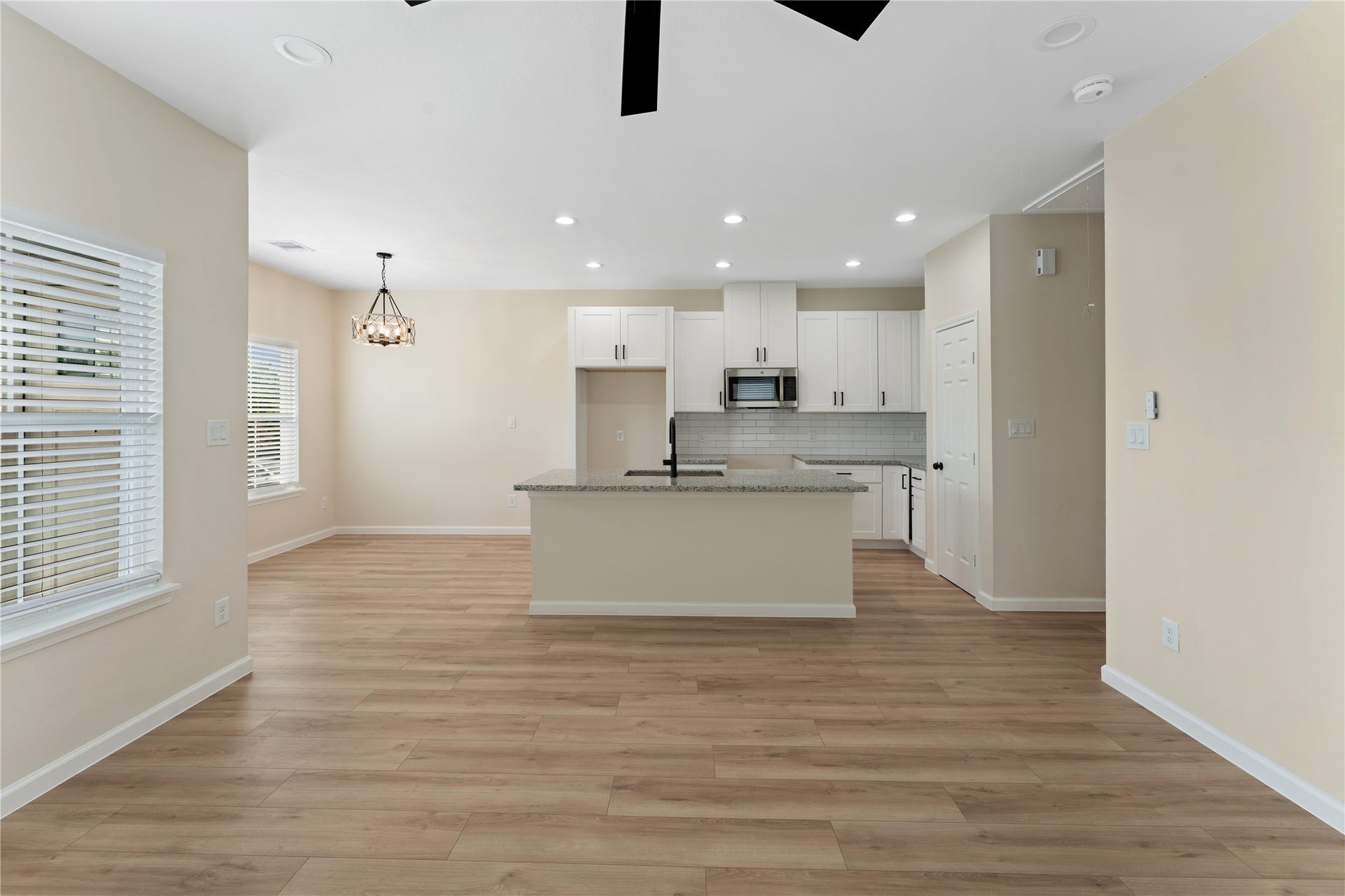 5323 Groveton Street, Houston, TX 77033 5323 Groveton Street, Houston, TX 77033