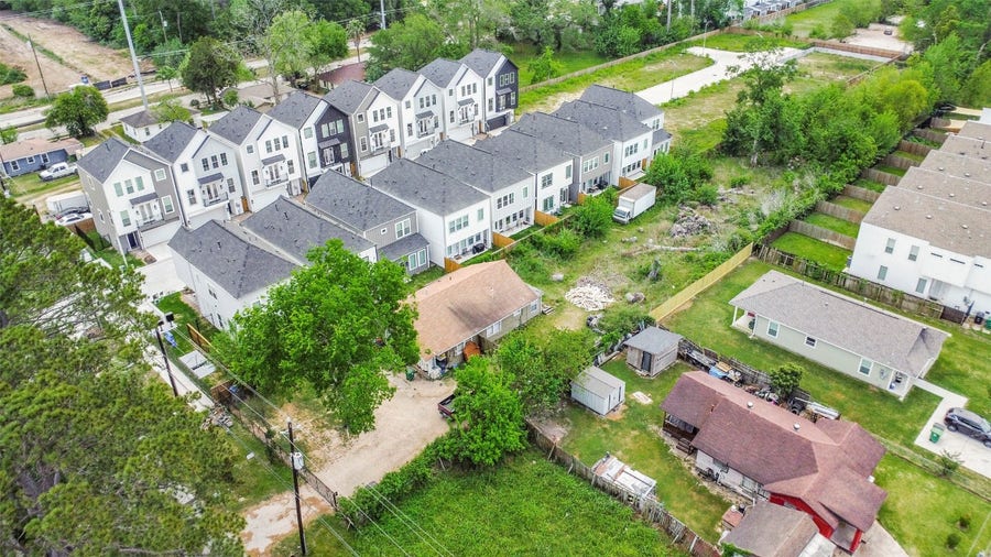 Property photo for 1127 Mansfield Street, Houston, TX