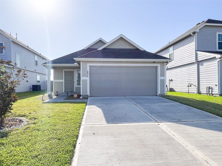 Property photo for 6515 James Michael Drive, Rosharon, TX