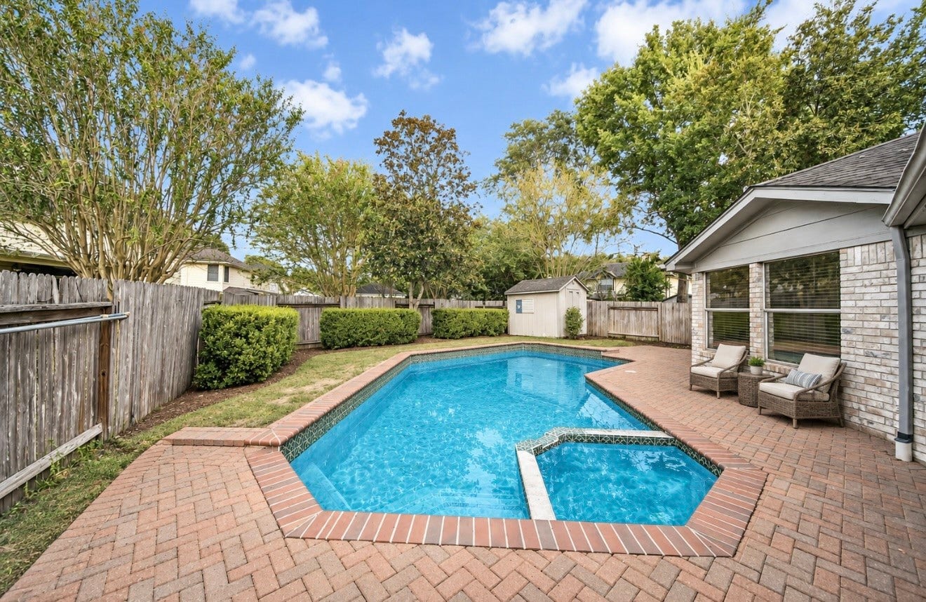 223 W New Meadows Drive, Sugar Land, TX 77479 223 W New Meadows Drive, Sugar Land, TX 77479